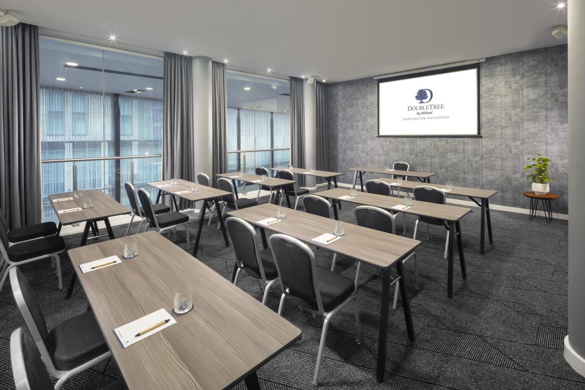 Doubletree By Hilton Manchester Piccadilly — Fotos 1